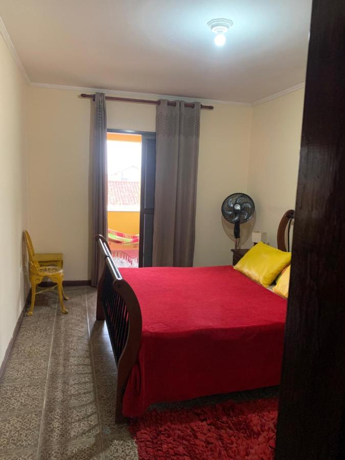 Lindo Sobrado Amarelo -próximo a praia Mongaguá Exterior foto