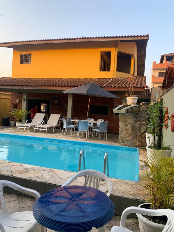 Lindo Sobrado Amarelo -próximo a praia Mongaguá Exterior foto