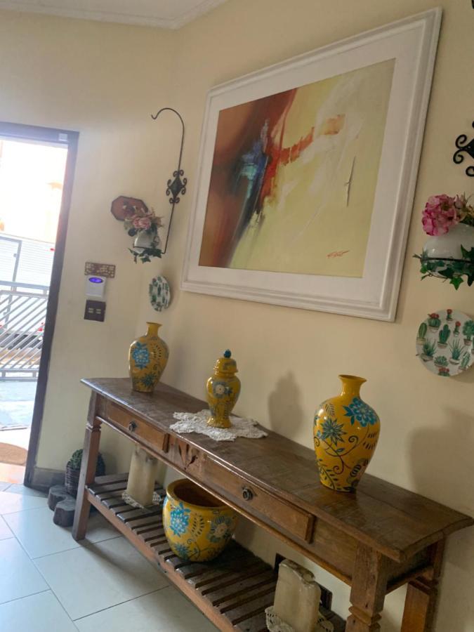 Lindo Sobrado Amarelo -próximo a praia Mongaguá Exterior foto