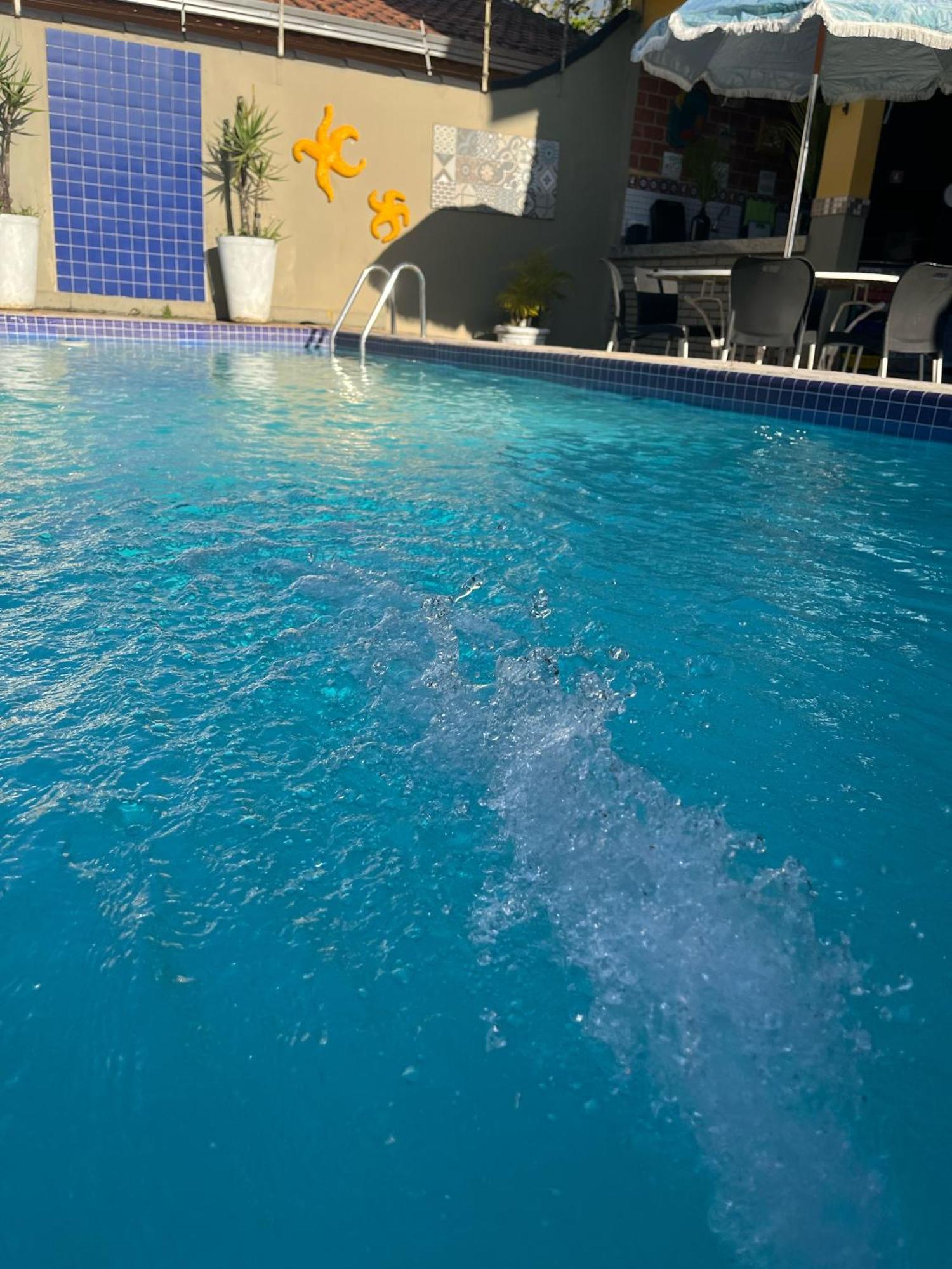 Lindo Sobrado Amarelo -próximo a praia Mongaguá Exterior foto